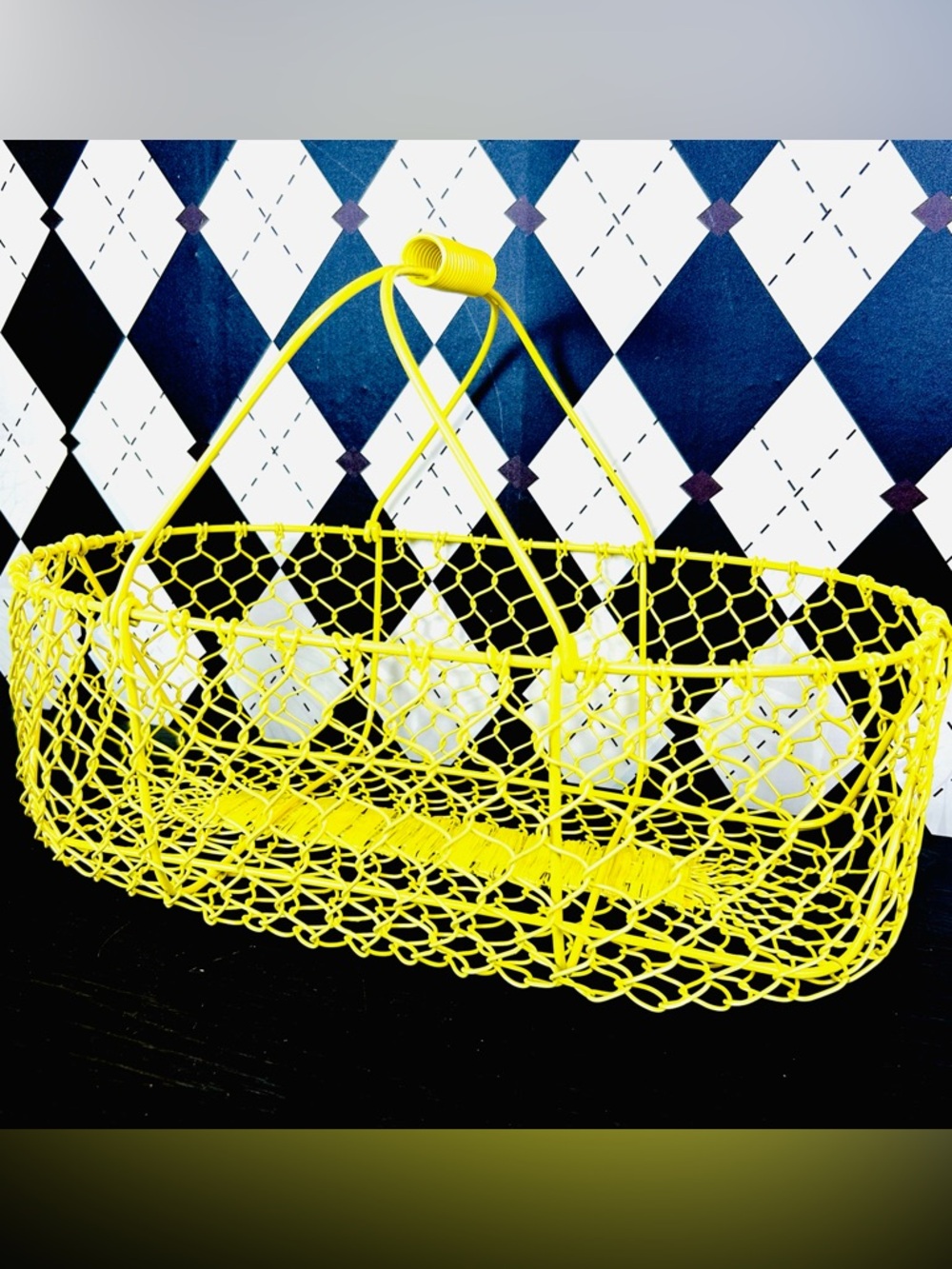 Large 17” Yellow Wire Basket Farmhouse Produce Storage Retro Cottage Lemon